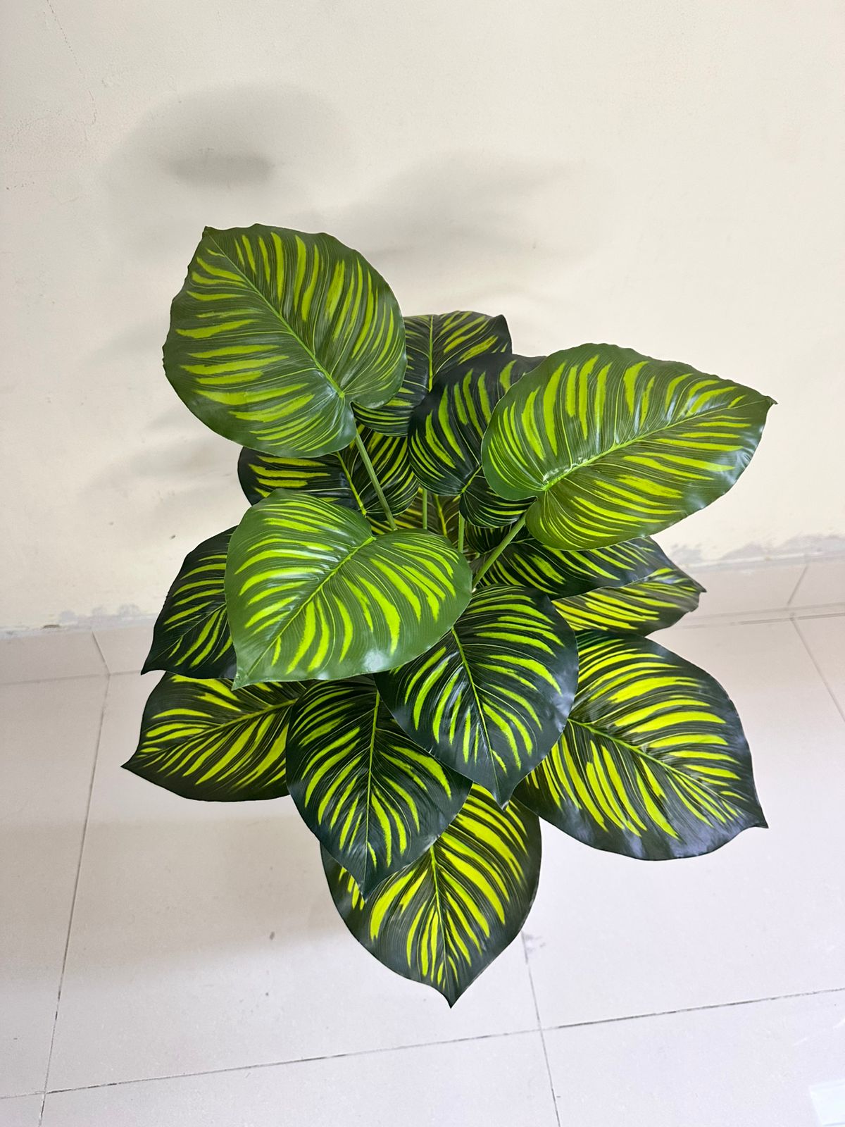 Planta Artificial | Cebra | x18 Hojas | Base de Trupán